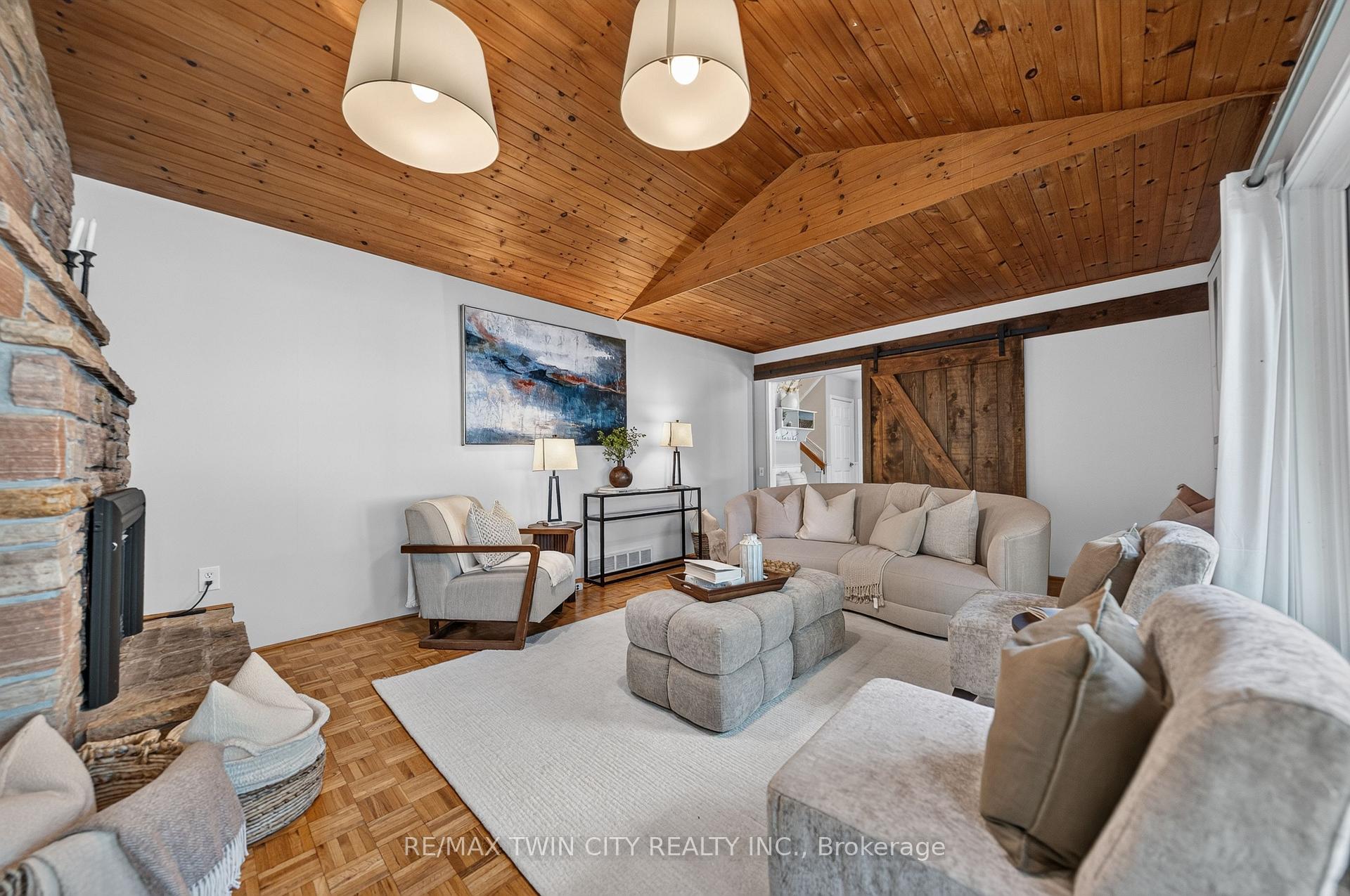 Photo 11 of 337 Marlowe Drive, Waterloo, Beechwood — HOMEH