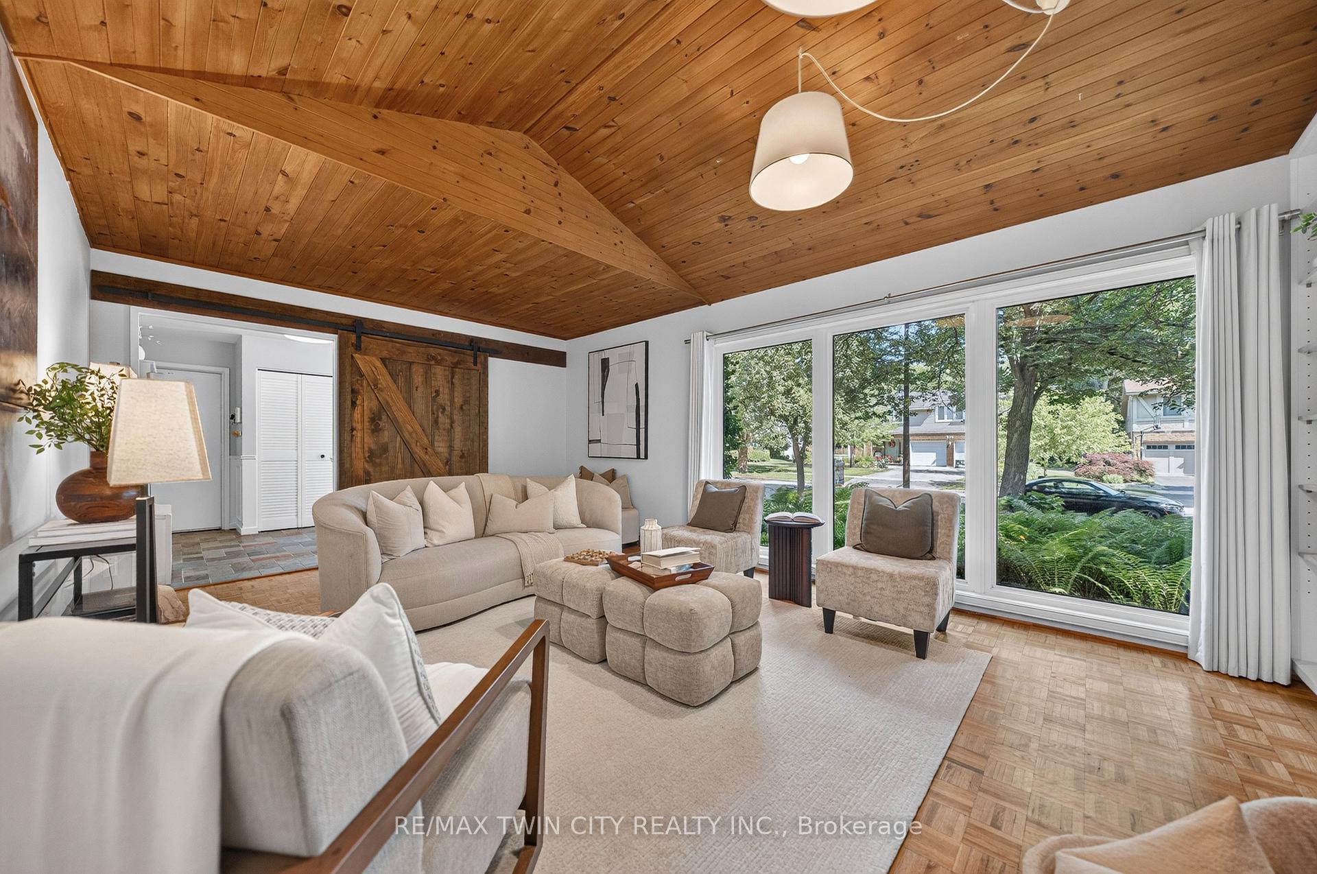 Photo 12 of 337 Marlowe Drive, Waterloo, Beechwood — HOMEH