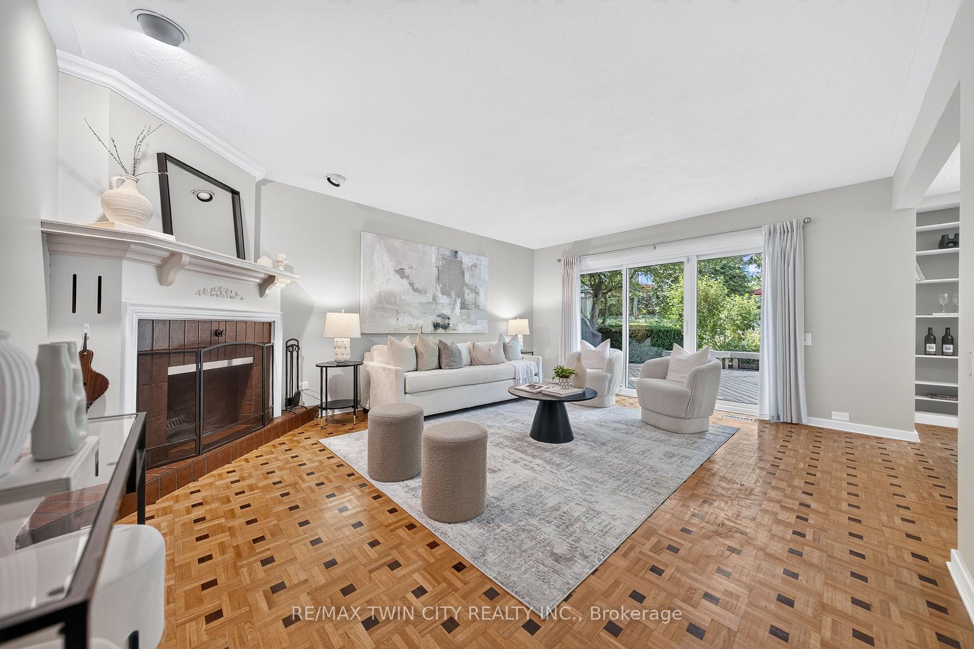 Photo 13 of 337 Marlowe Drive, Waterloo, Beechwood — HOMEH