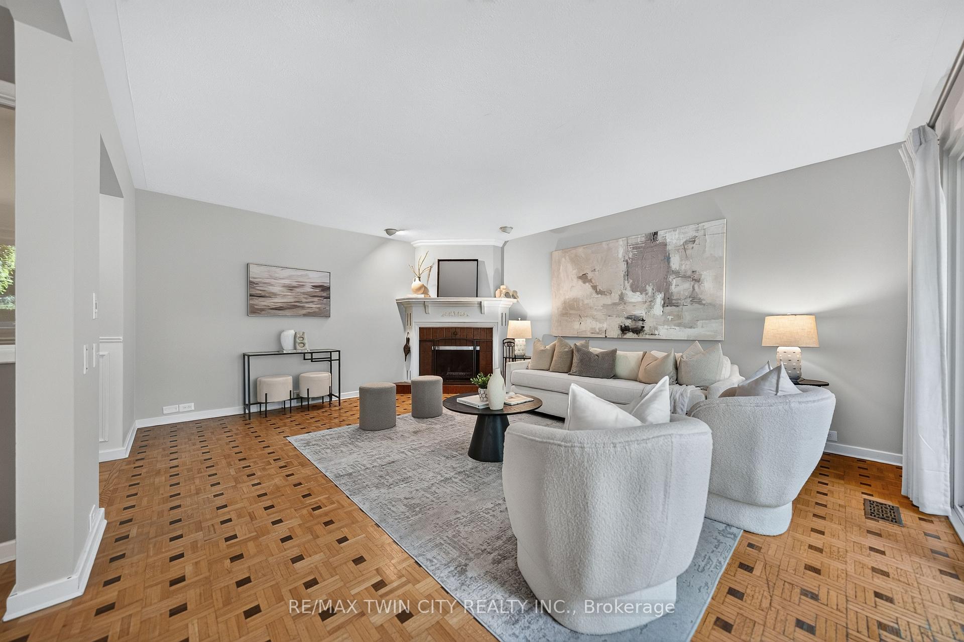 Photo 14 of 337 Marlowe Drive, Waterloo, Beechwood — HOMEH
