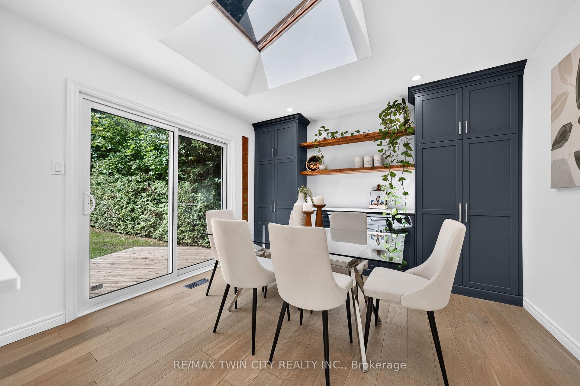 Photo 20 of 337 Marlowe Drive, Waterloo, Beechwood — HOMEH