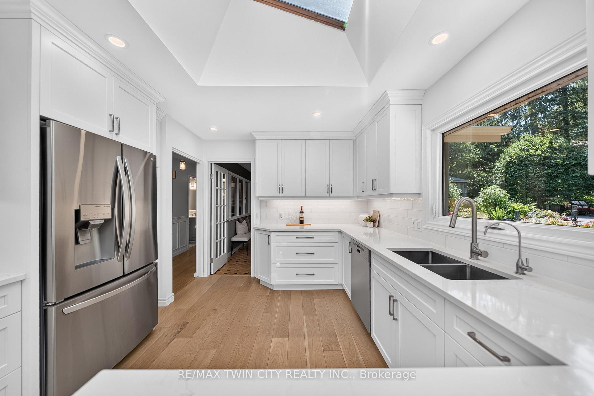 Photo 22 of 337 Marlowe Drive, Waterloo, Beechwood — HOMEH