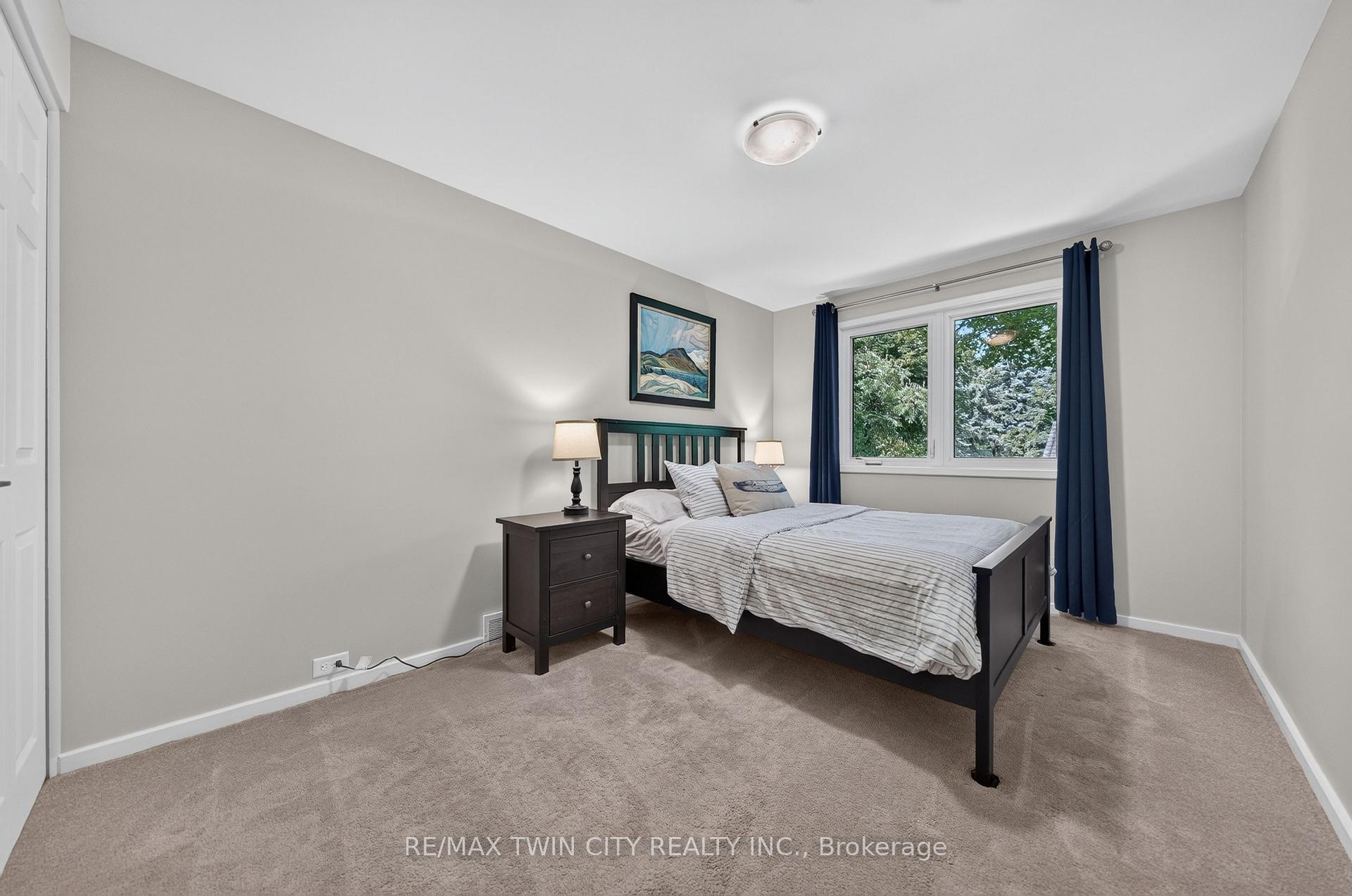 Photo 33 of 337 Marlowe Drive, Waterloo, Beechwood — HOMEH