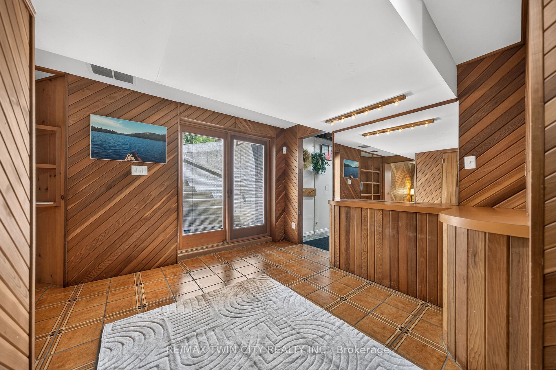 Photo 35 of 337 Marlowe Drive, Waterloo, Beechwood — HOMEH