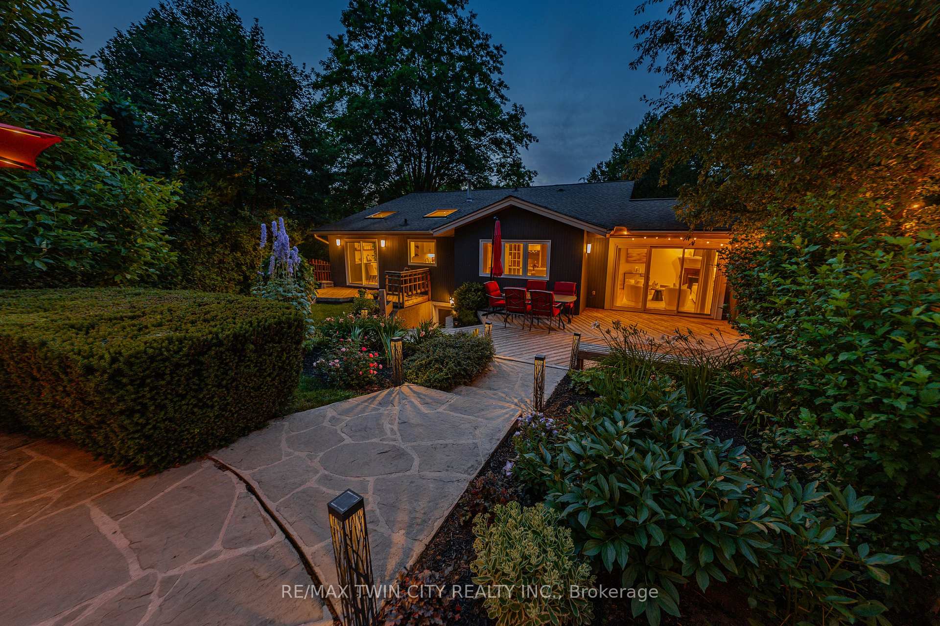 Photo 39 of 337 Marlowe Drive, Waterloo, Beechwood — HOMEH