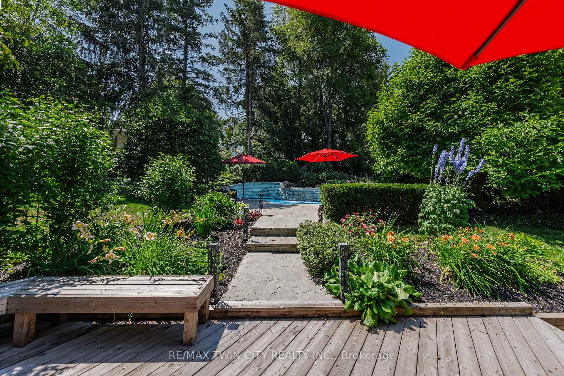 Photo 42 of 337 Marlowe Drive, Waterloo, Beechwood — HOMEH