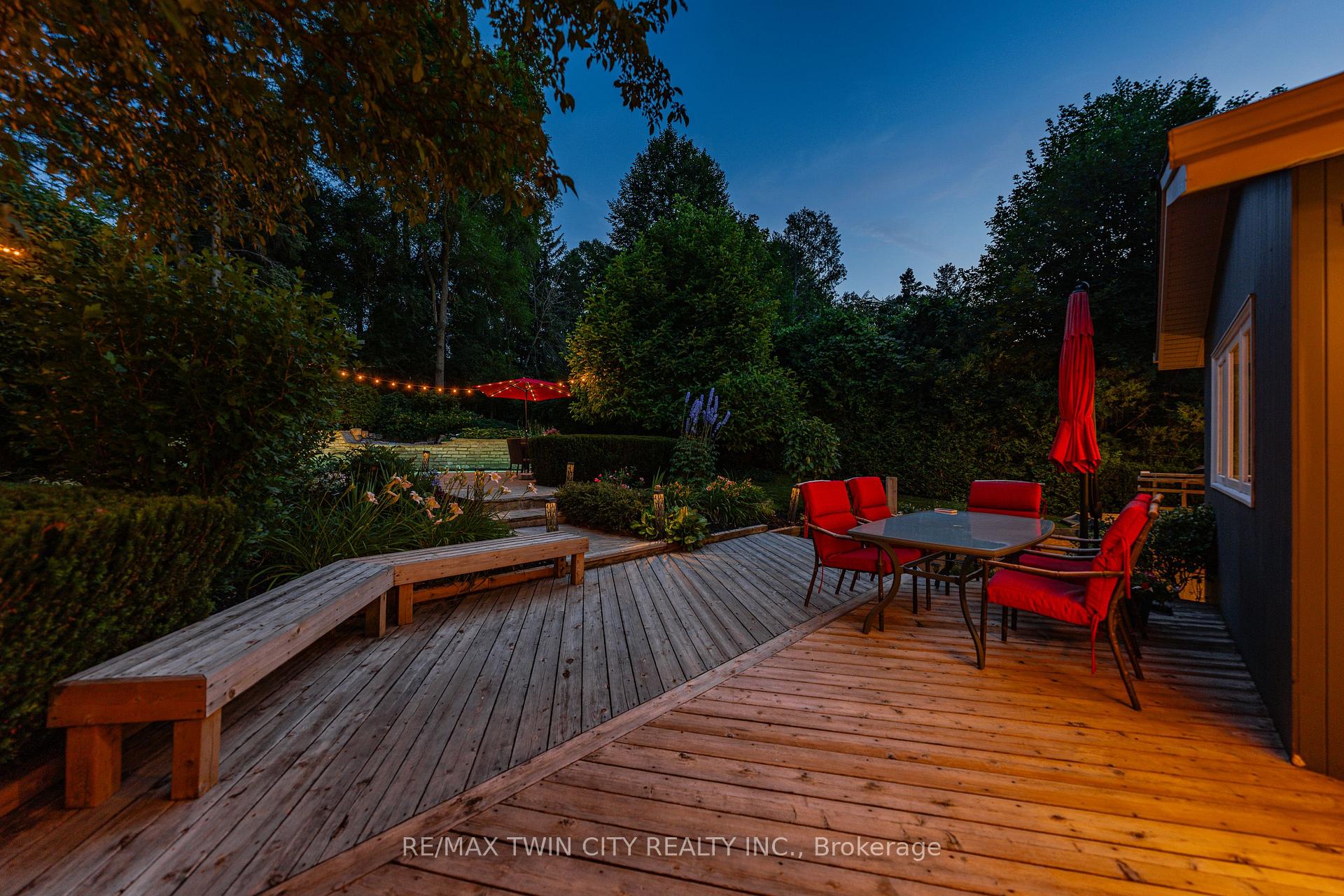 Photo 45 of 337 Marlowe Drive, Waterloo, Beechwood — HOMEH