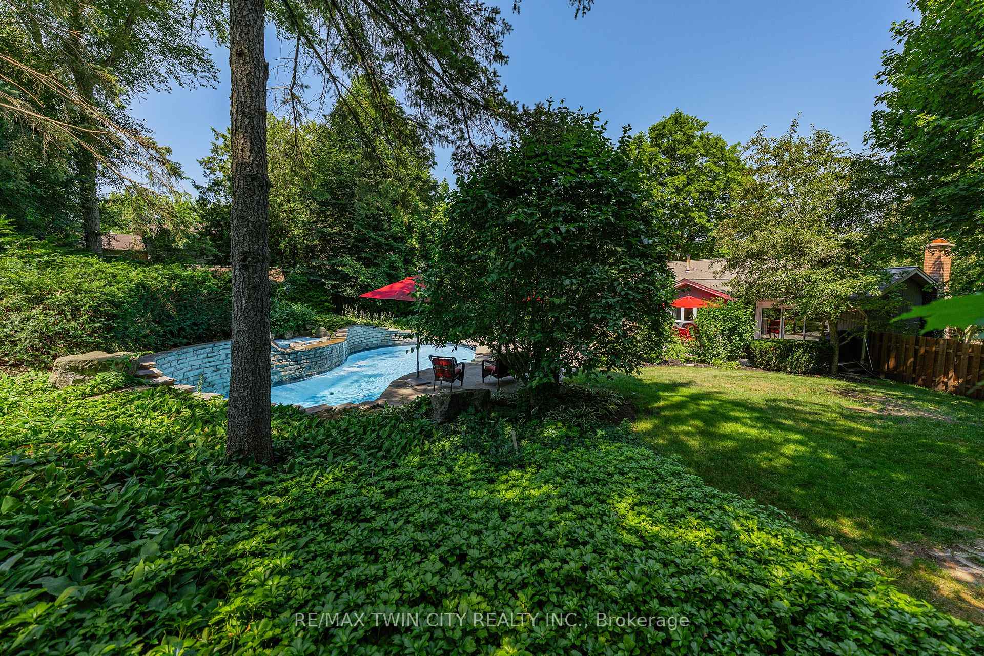 Photo 48 of 337 Marlowe Drive, Waterloo, Beechwood — HOMEH