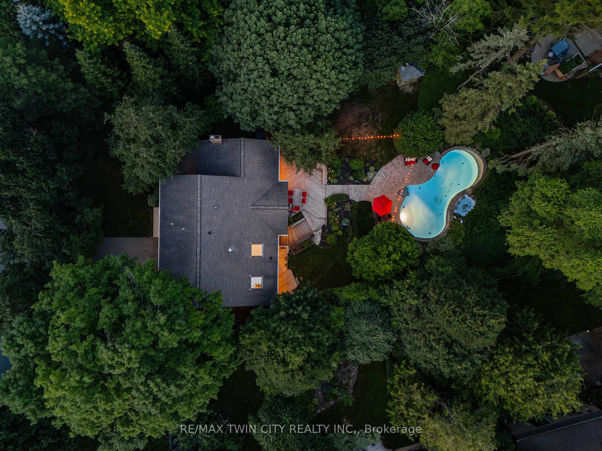 Photo 49 of 337 Marlowe Drive, Waterloo, Beechwood — HOMEH