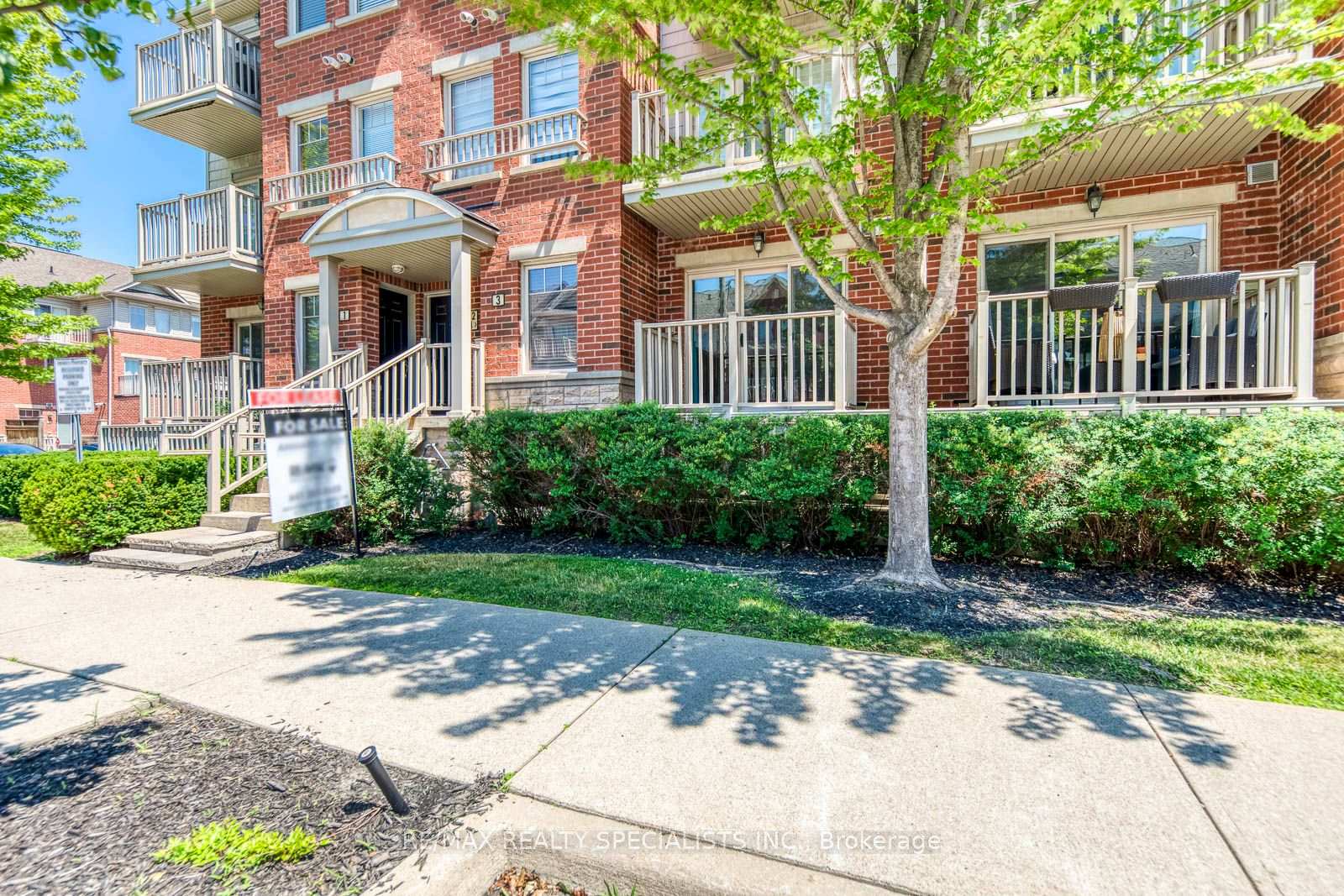 Photo 2 of Unit 3, 3250 Bentley Drive, Mississauga, Churchill Meadows — HOMEH