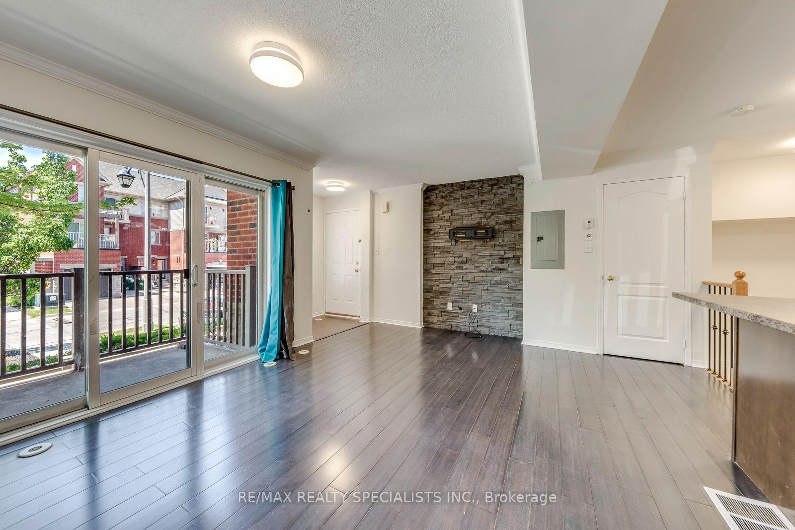 Photo 10 of Unit 3, 3250 Bentley Drive, Mississauga, Churchill Meadows — HOMEH