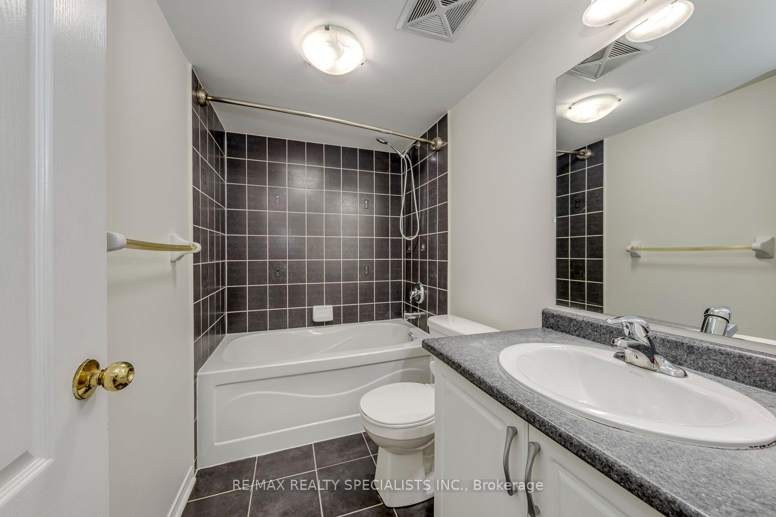 Photo 25 of Unit 3, 3250 Bentley Drive, Mississauga, Churchill Meadows — HOMEH