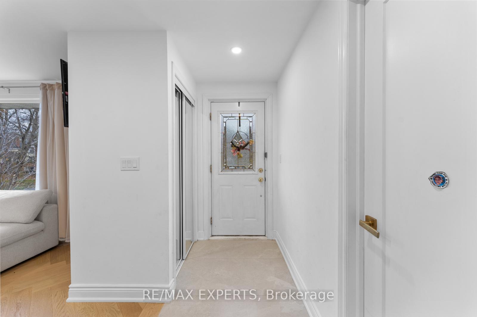 Photo 4 of 142 King Street E, Caledon, Bolton East — HOMEH