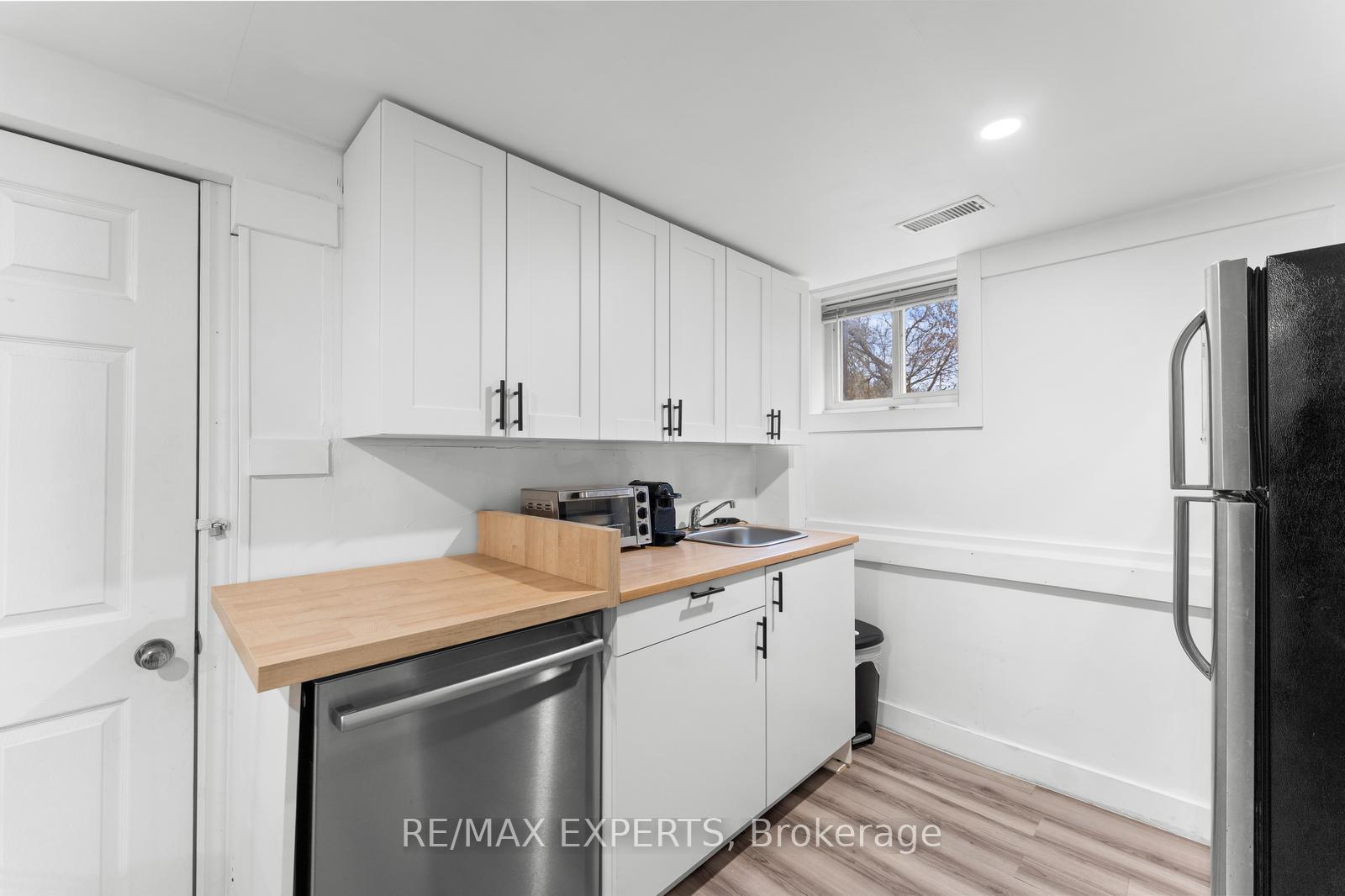 Photo 20 of 142 King Street E, Caledon, Bolton East — HOMEH