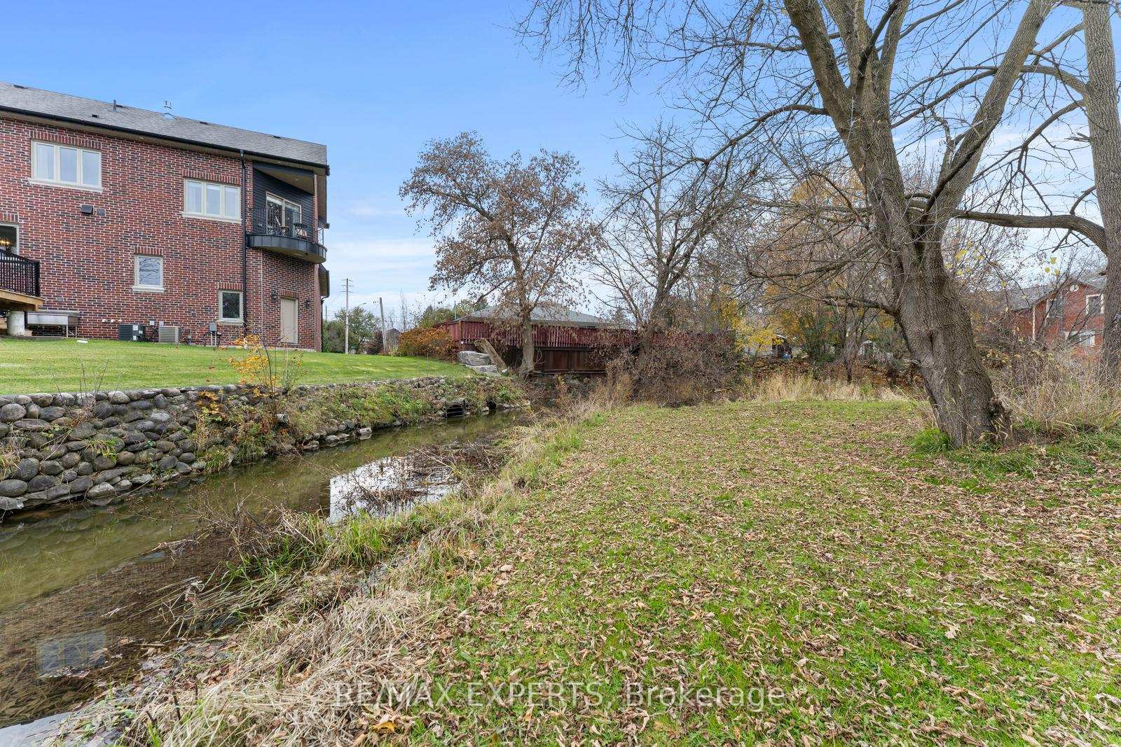 Photo 36 of 142 King Street E, Caledon, Bolton East — HOMEH