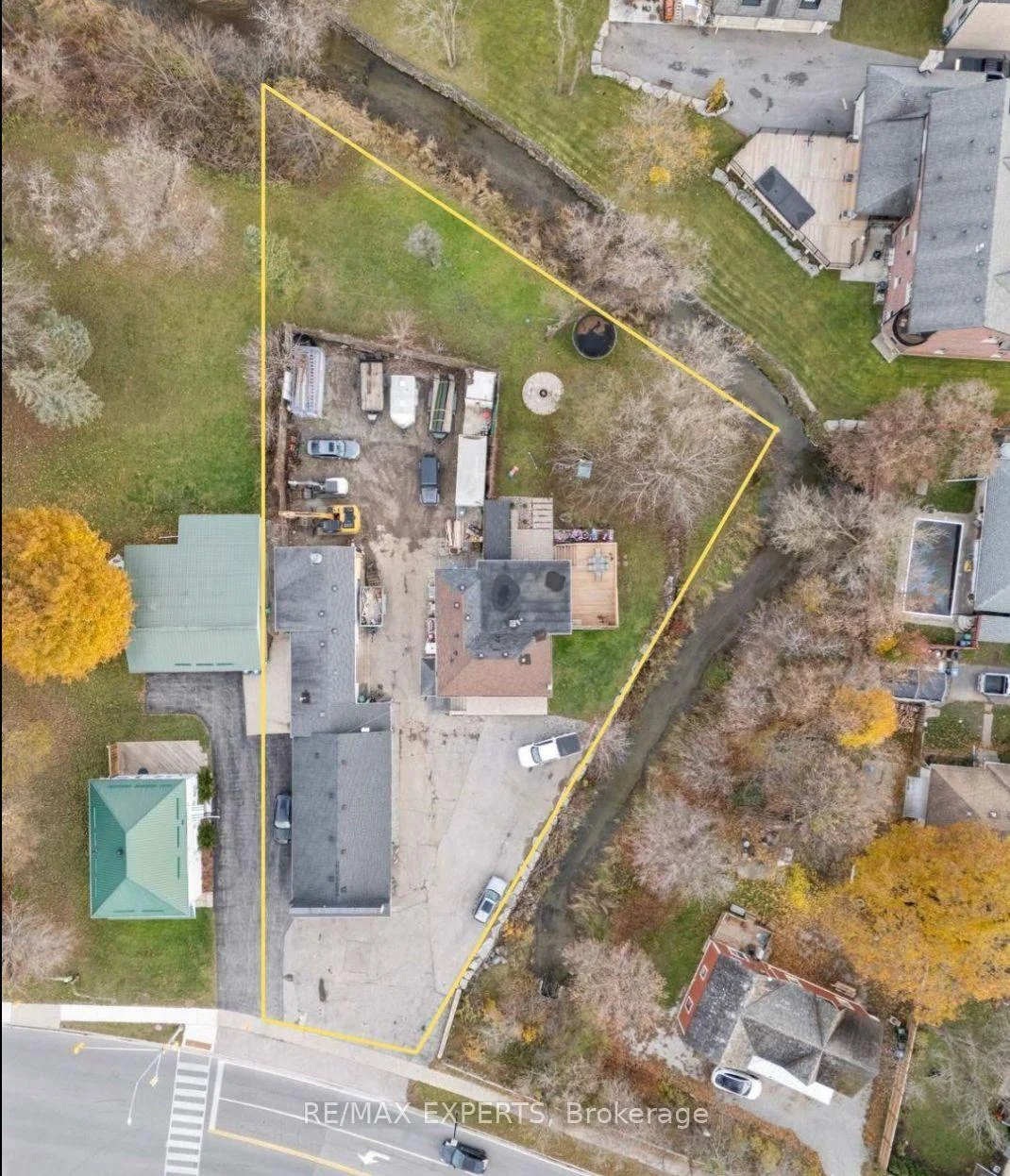Photo 1 of 142 King Street E, Caledon, Bolton East — HOMEH
