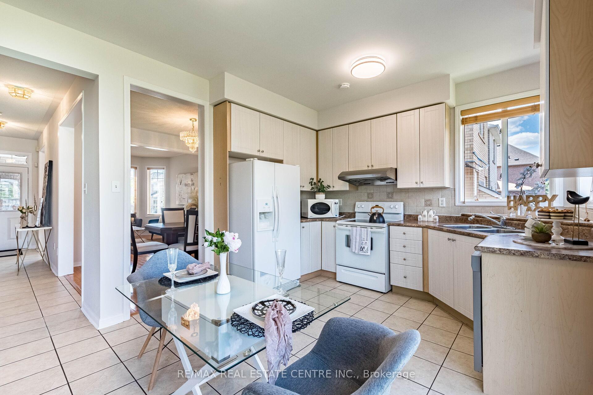 Photo 13 of 5981 Couples Street, Mississauga, East Credit — HOMEH