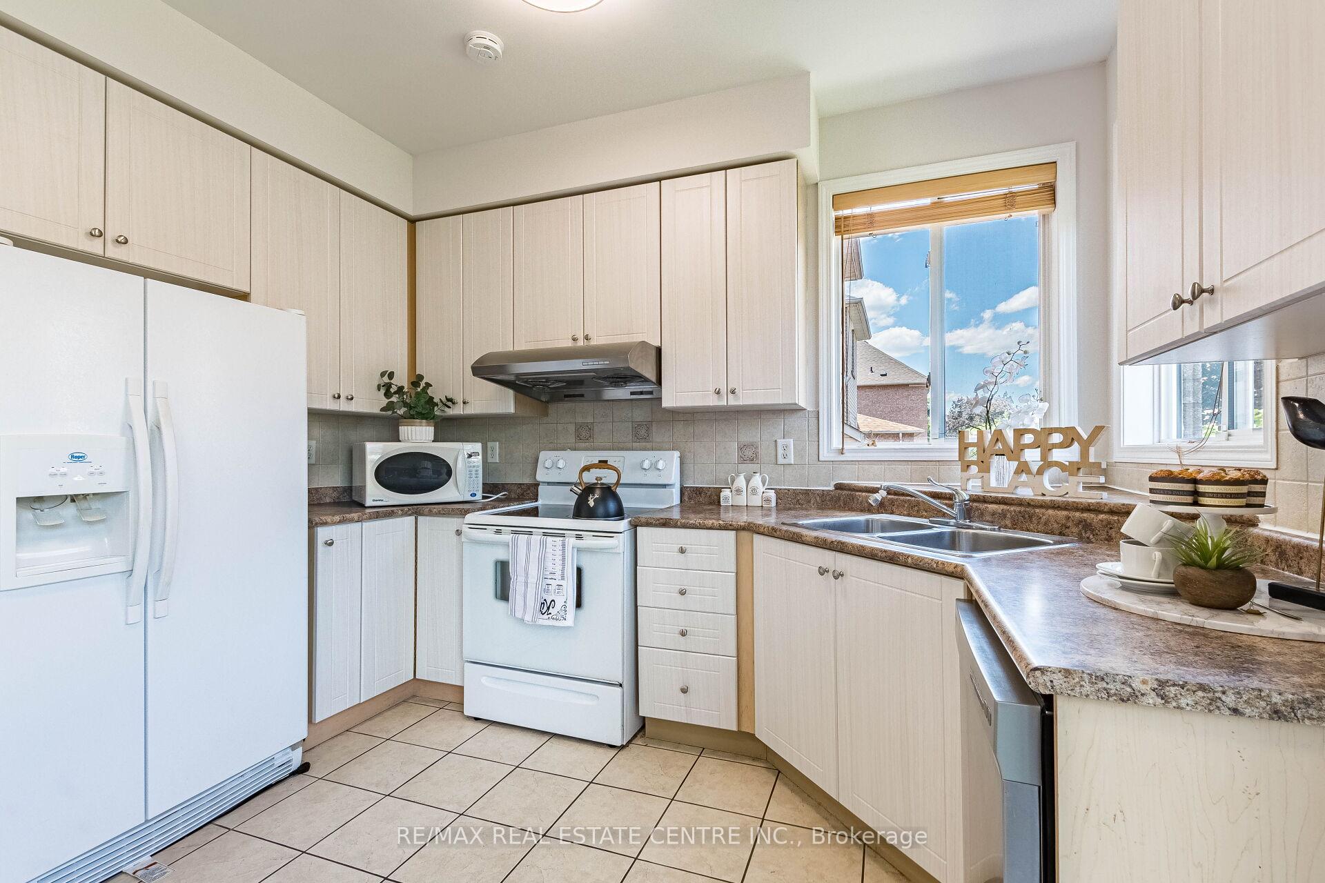 Photo 14 of 5981 Couples Street, Mississauga, East Credit — HOMEH