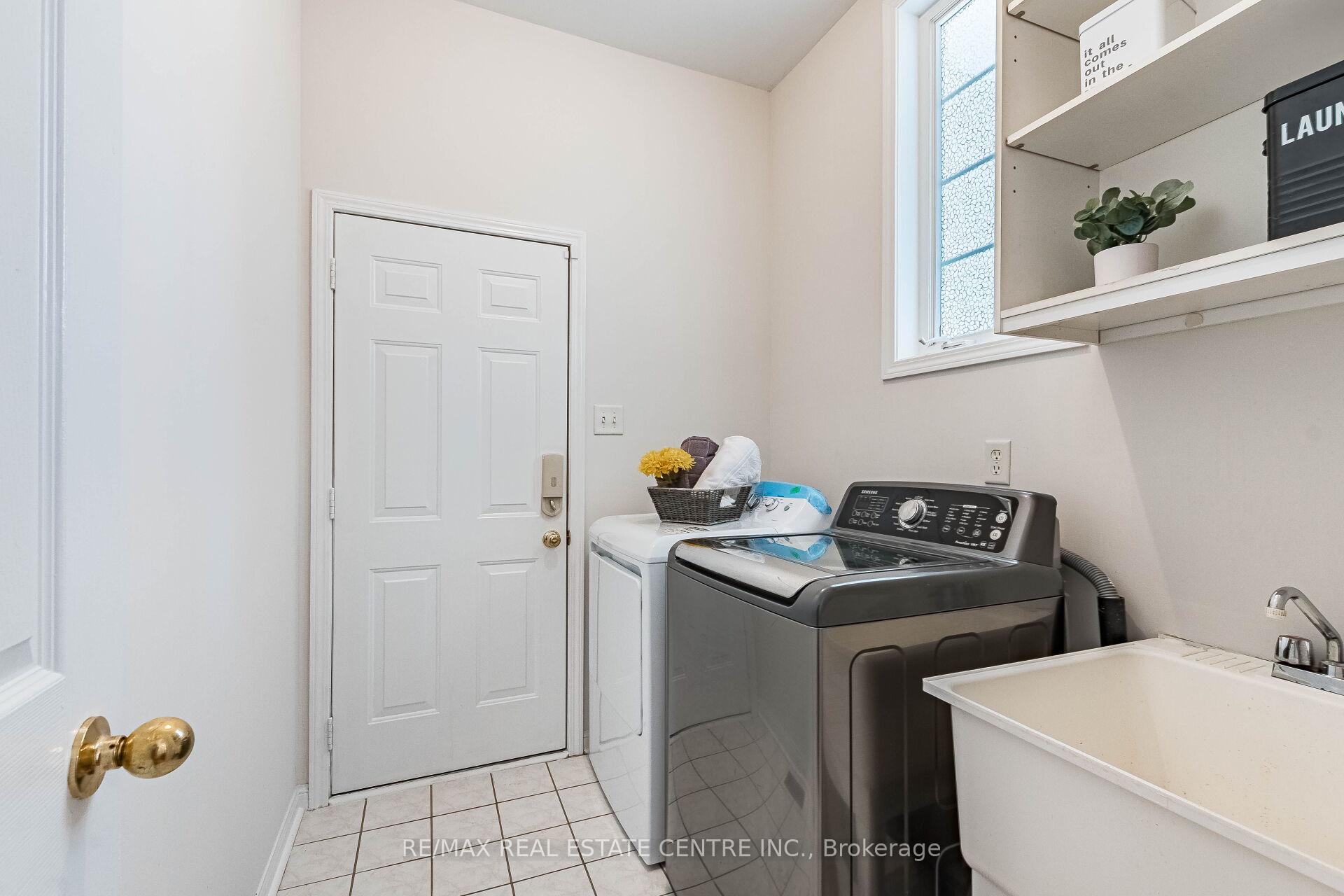 Photo 18 of 5981 Couples Street, Mississauga, East Credit — HOMEH