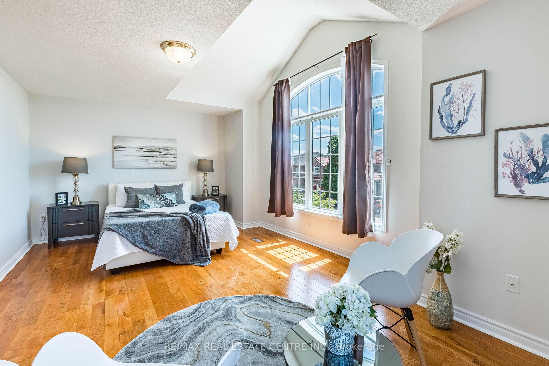 Photo 21 of 5981 Couples Street, Mississauga, East Credit — HOMEH
