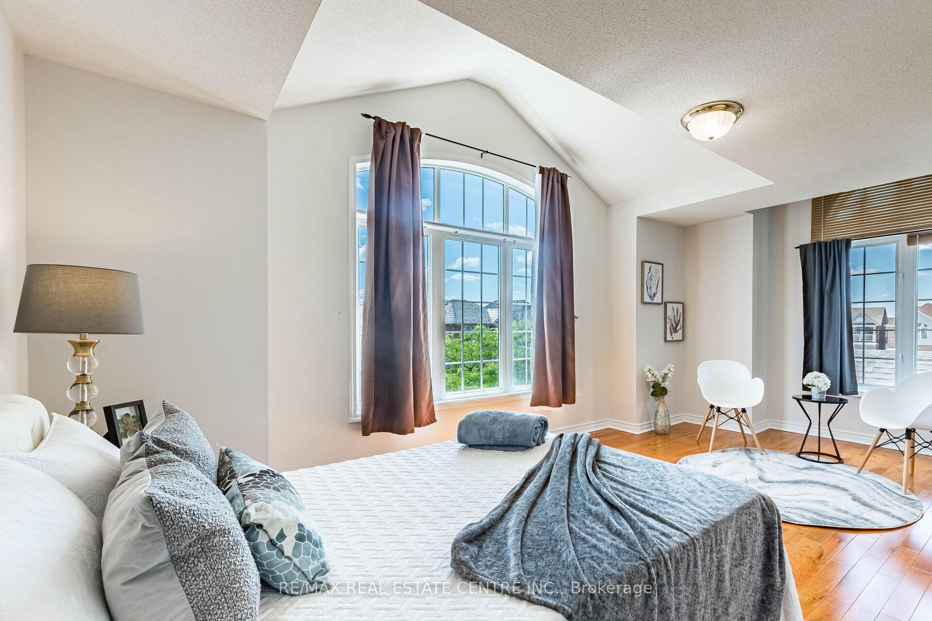 Photo 22 of 5981 Couples Street, Mississauga, East Credit — HOMEH