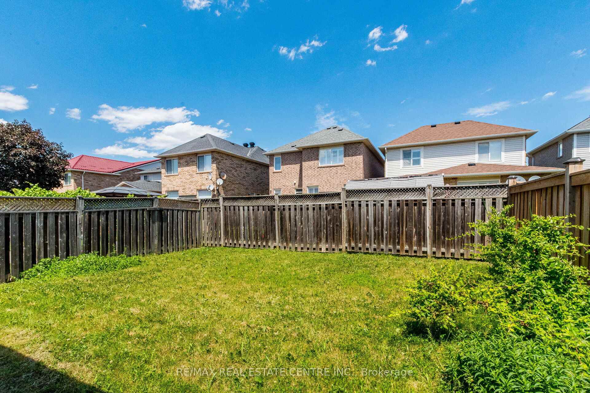Photo 36 of 5981 Couples Street, Mississauga, East Credit — HOMEH