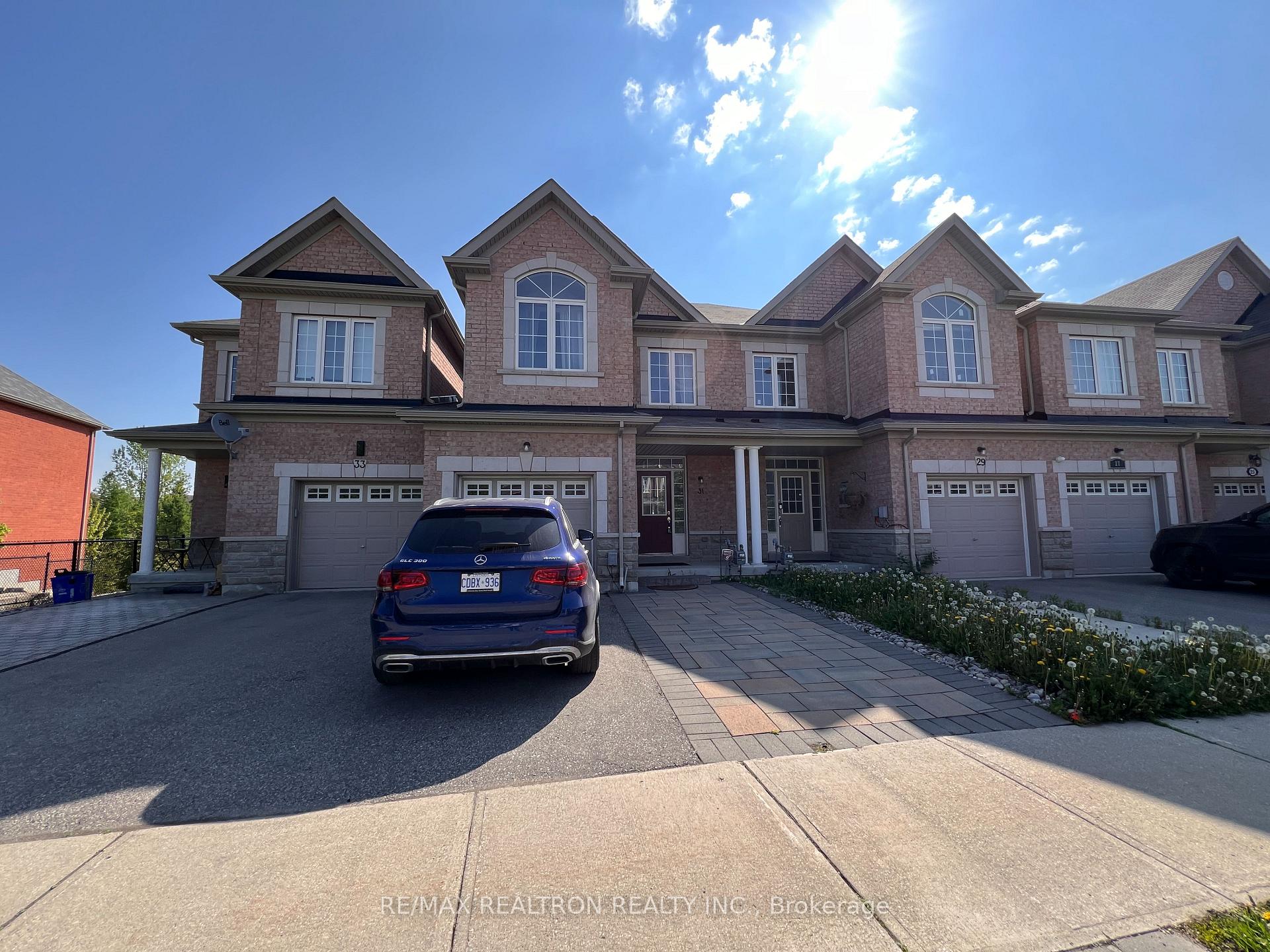 Front of 31 Napanee Street