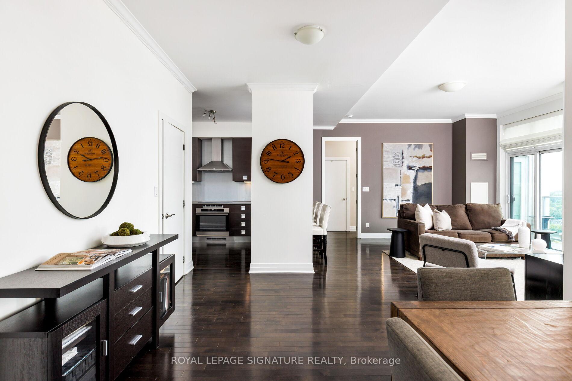 Front of Unit 1101, 3391 Bloor Street W