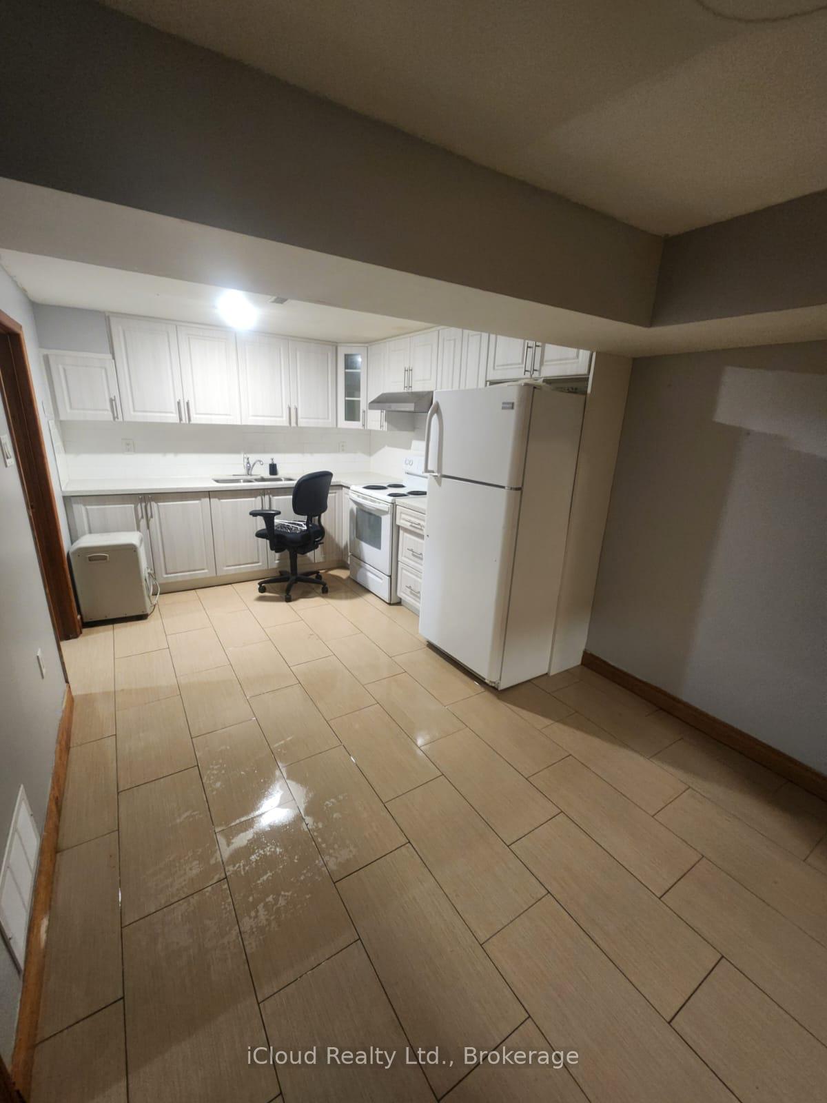 Photo 3 of 2631 Roblo Road, Mississauga, Erin Mills — HOMEH
