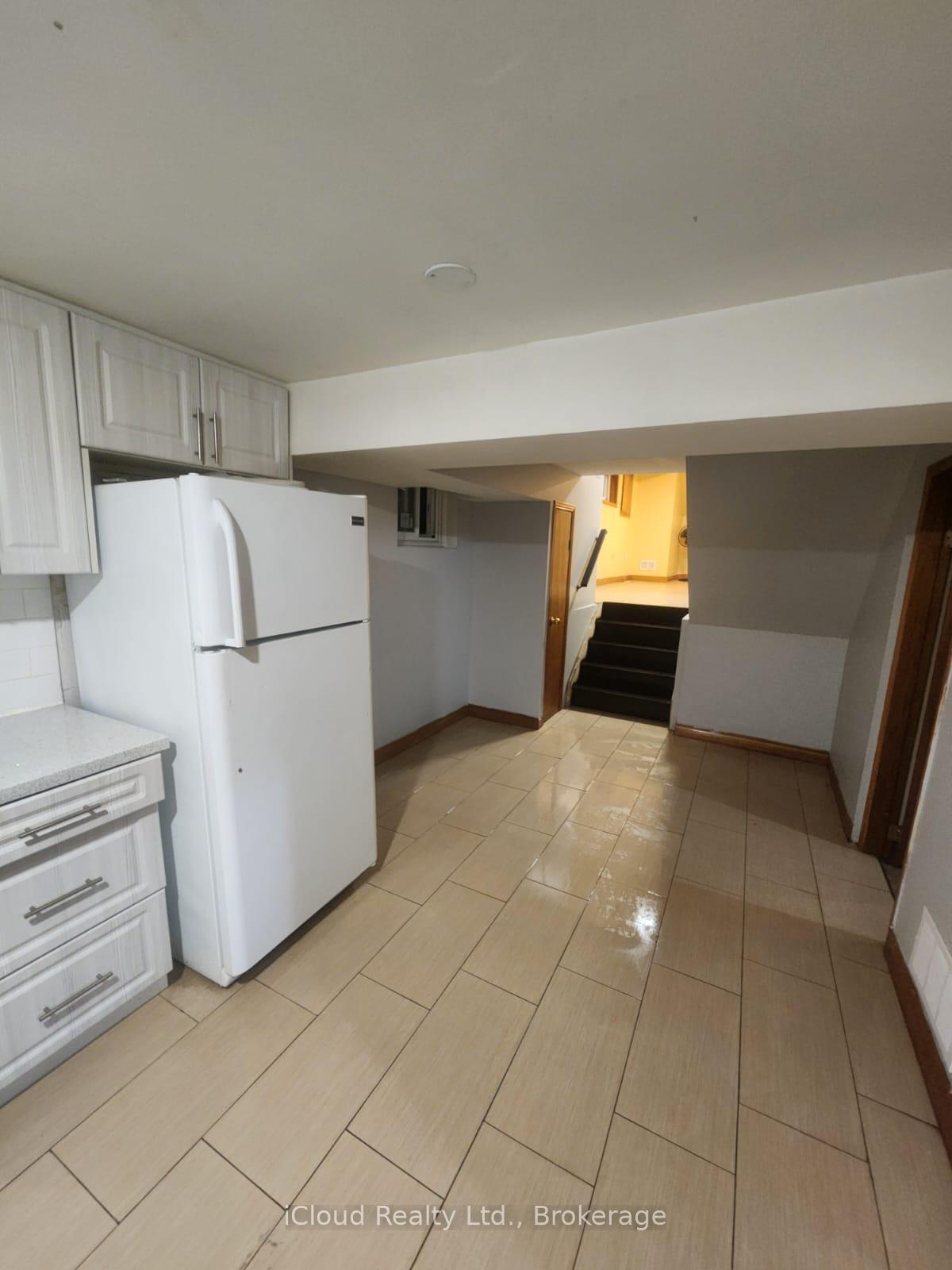 Photo 7 of 2631 Roblo Road, Mississauga, Erin Mills — HOMEH