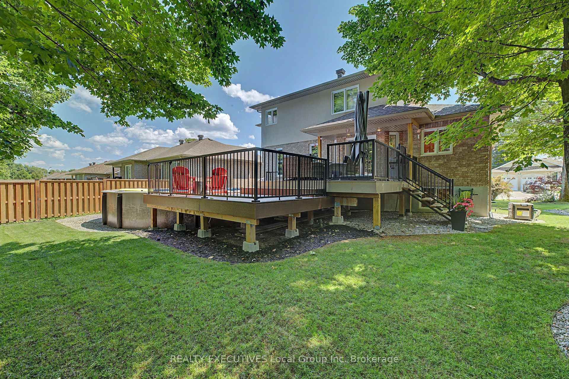 Photo 3 of 16 Vermont Crescent, North Bay, Airport — HOMEH