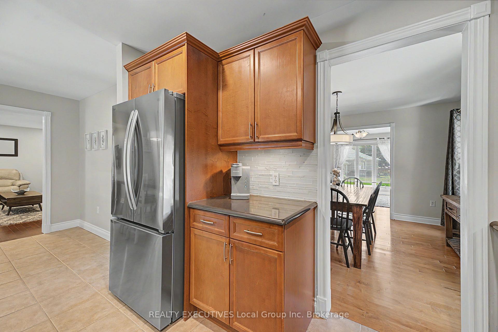 Photo 12 of 16 Vermont Crescent, North Bay, Airport — HOMEH
