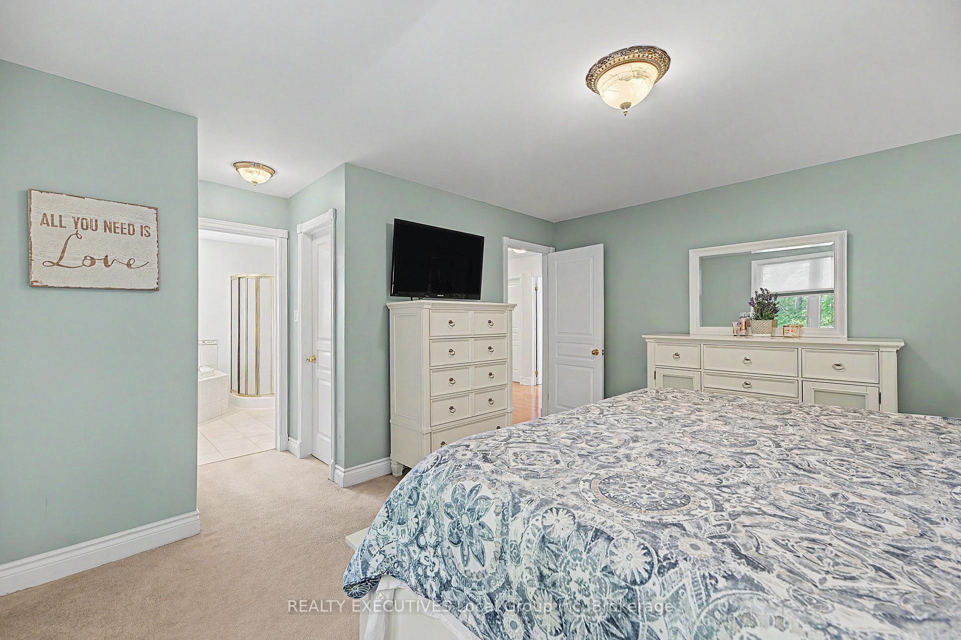Photo 20 of 16 Vermont Crescent, North Bay, Airport — HOMEH