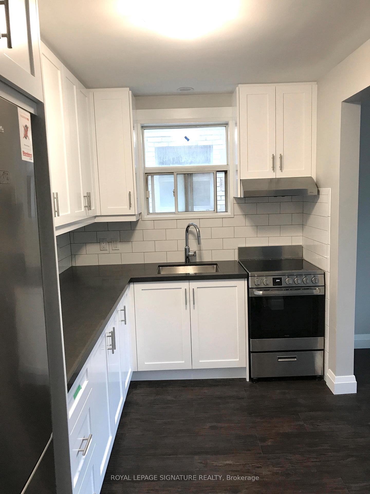 Photo 2 of Unit 1, 273 Lakeshore Road E, Mississauga, Port Credit — HOMEH