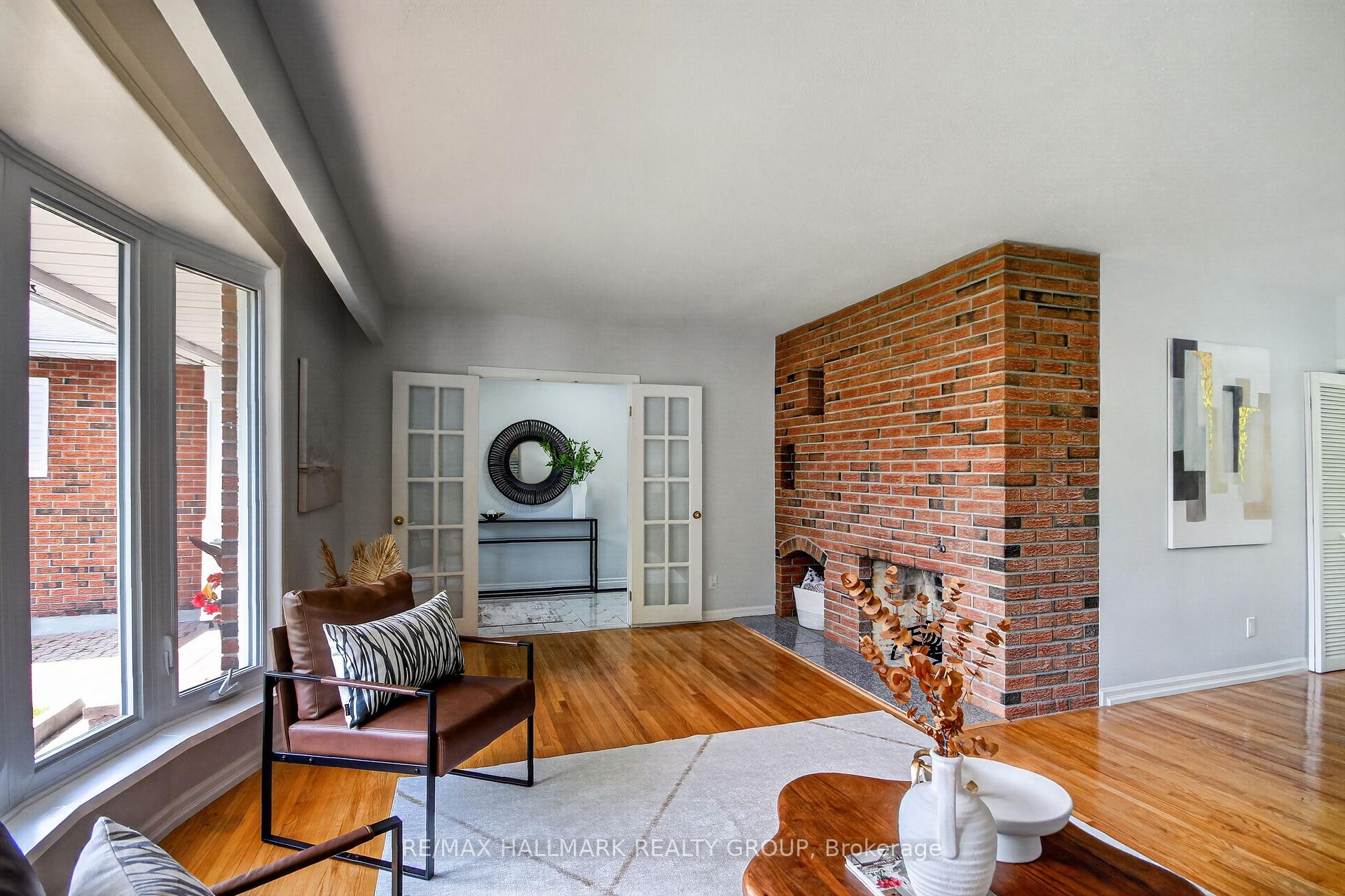 Photo 6 of 37 Parkwood Crescent, Ottawa, Blackburn Hamlet — HOMEH