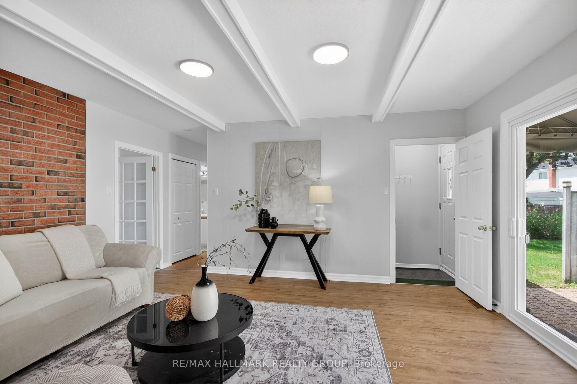 Photo 12 of 37 Parkwood Crescent, Ottawa, Blackburn Hamlet — HOMEH