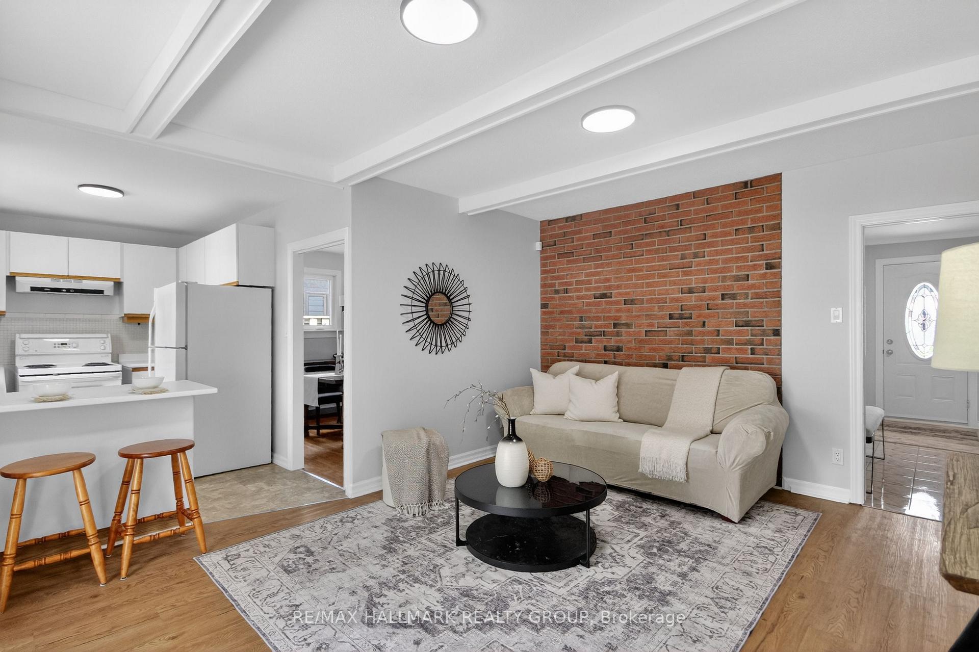 Photo 14 of 37 Parkwood Crescent, Ottawa, Blackburn Hamlet — HOMEH