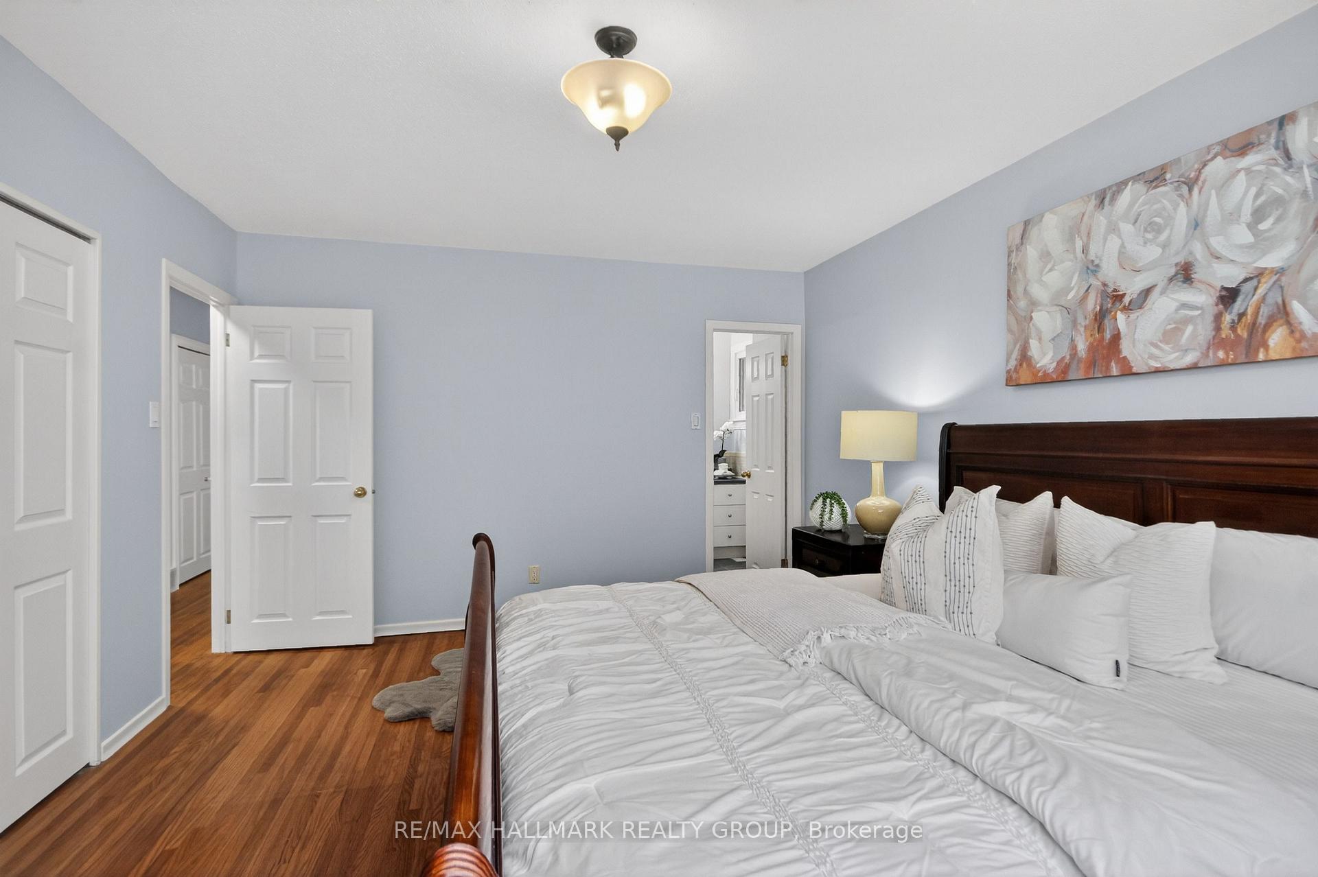 Photo 18 of 37 Parkwood Crescent, Ottawa, Blackburn Hamlet — HOMEH