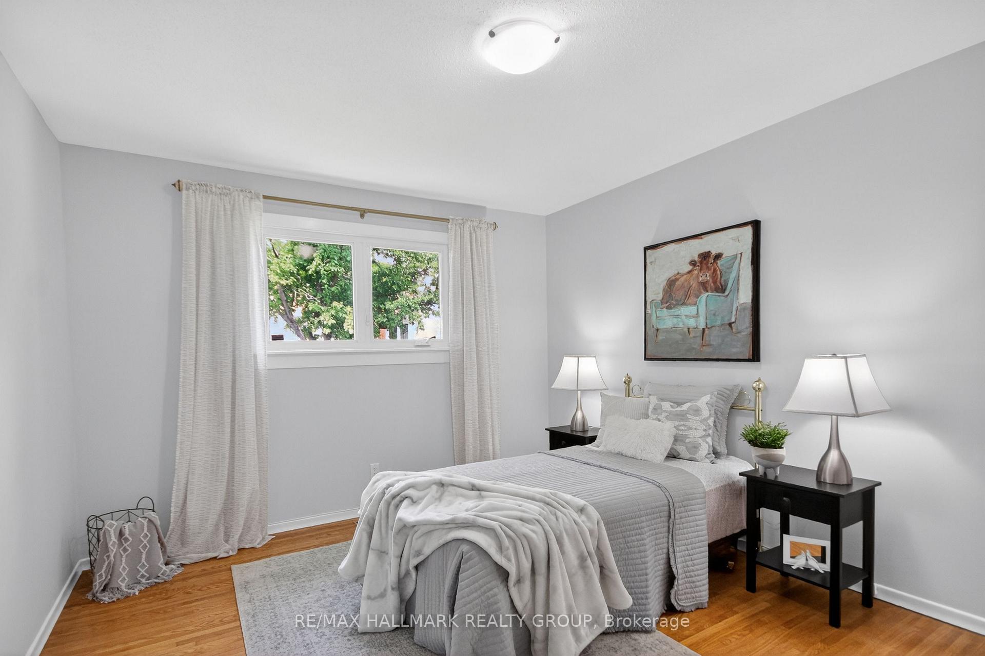 Photo 20 of 37 Parkwood Crescent, Ottawa, Blackburn Hamlet — HOMEH