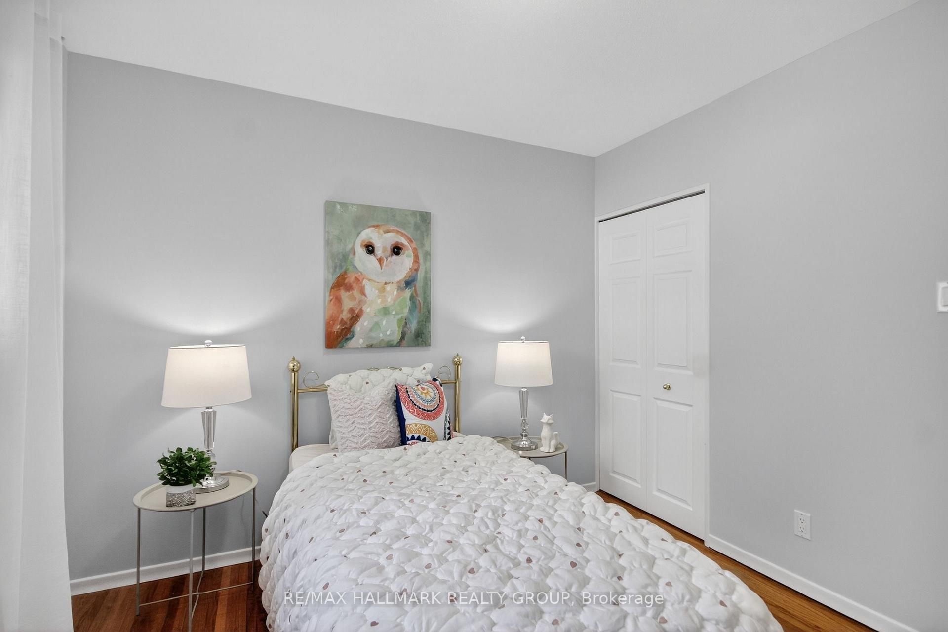 Photo 22 of 37 Parkwood Crescent, Ottawa, Blackburn Hamlet — HOMEH
