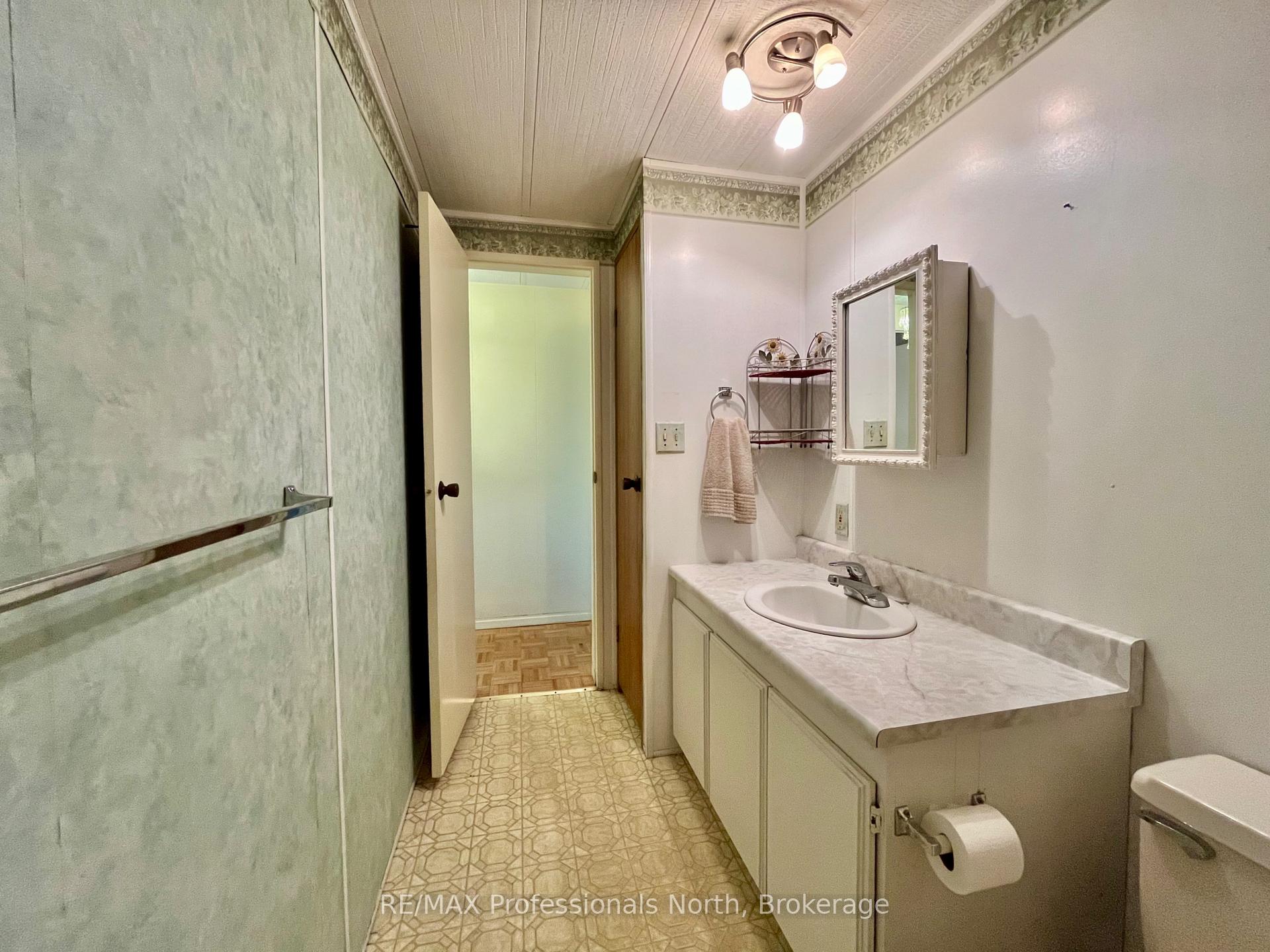 Photo 36 of 1034 Eighth Lane, Minden Hills, Lutterworth — HOMEH