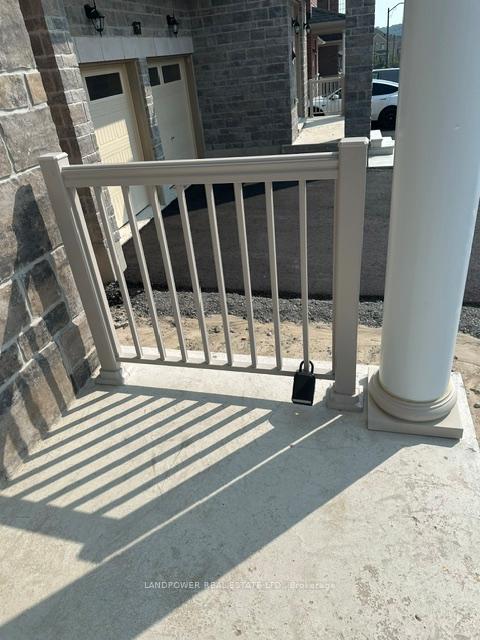 Photo 18 of 14 Watershed Gate, East Gwillimbury, Queensville — HOMEH