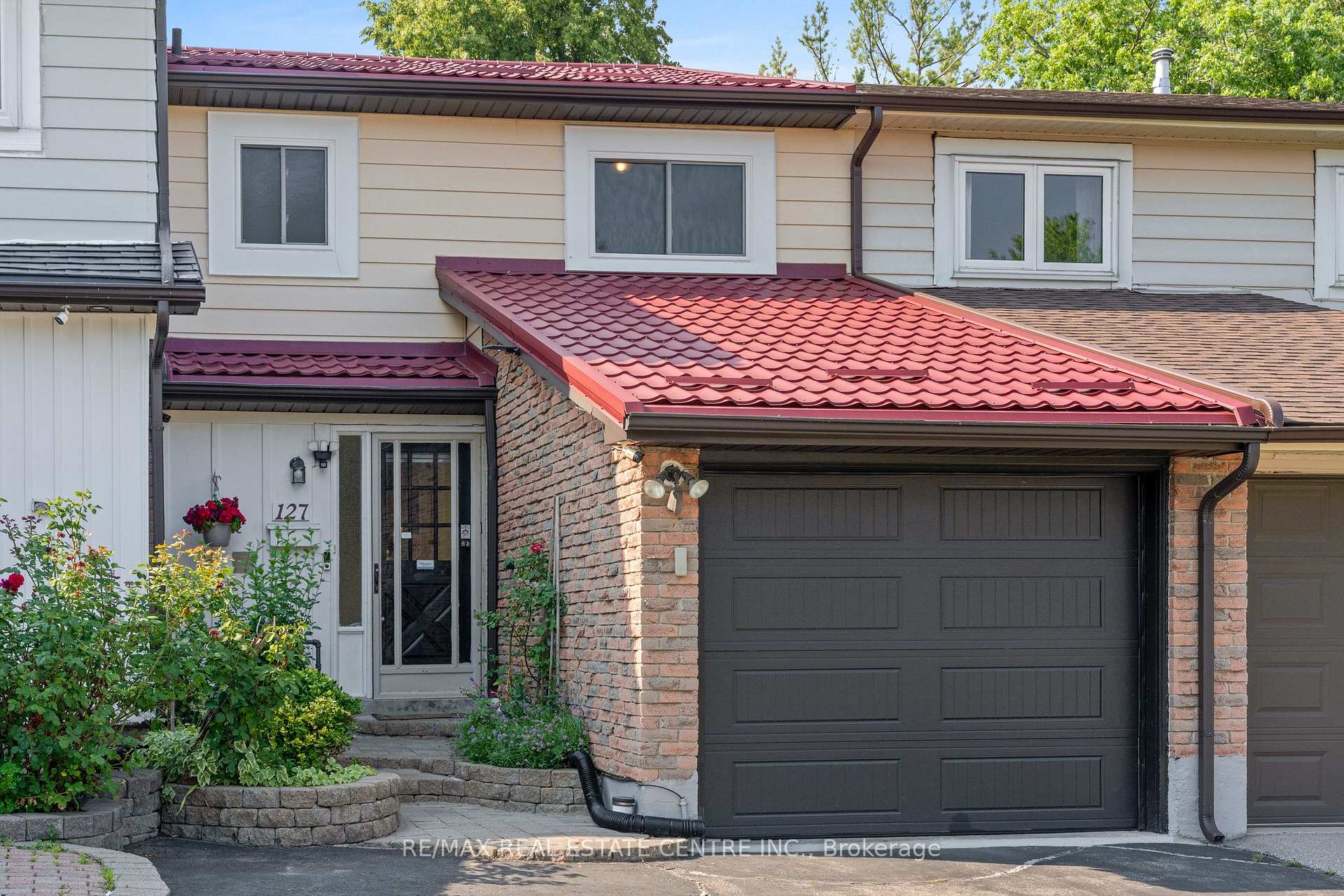 Photo 3 of 127 Lowry Square, Scarborough, Malvern — HOMEH