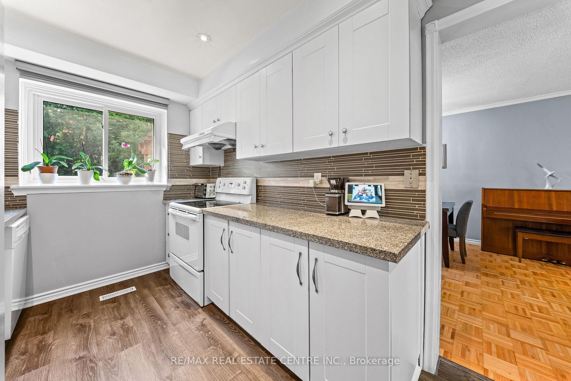 Photo 13 of 127 Lowry Square, Scarborough, Malvern — HOMEH