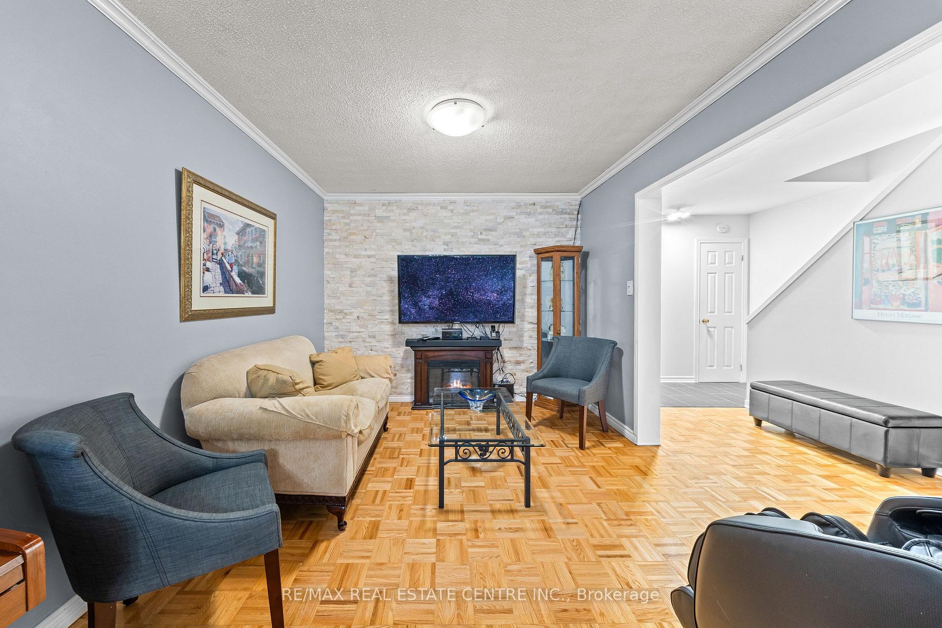 Photo 16 of 127 Lowry Square, Scarborough, Malvern — HOMEH