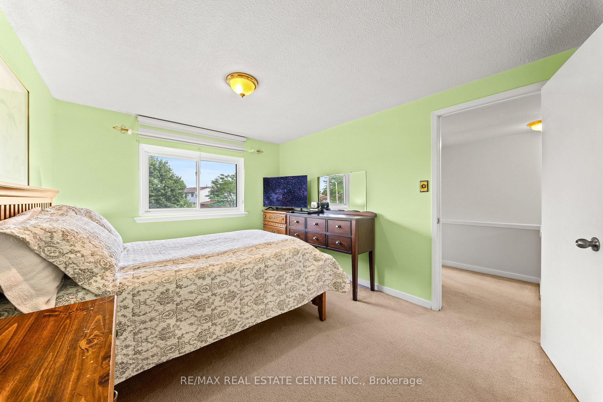 Photo 26 of 127 Lowry Square, Scarborough, Malvern — HOMEH