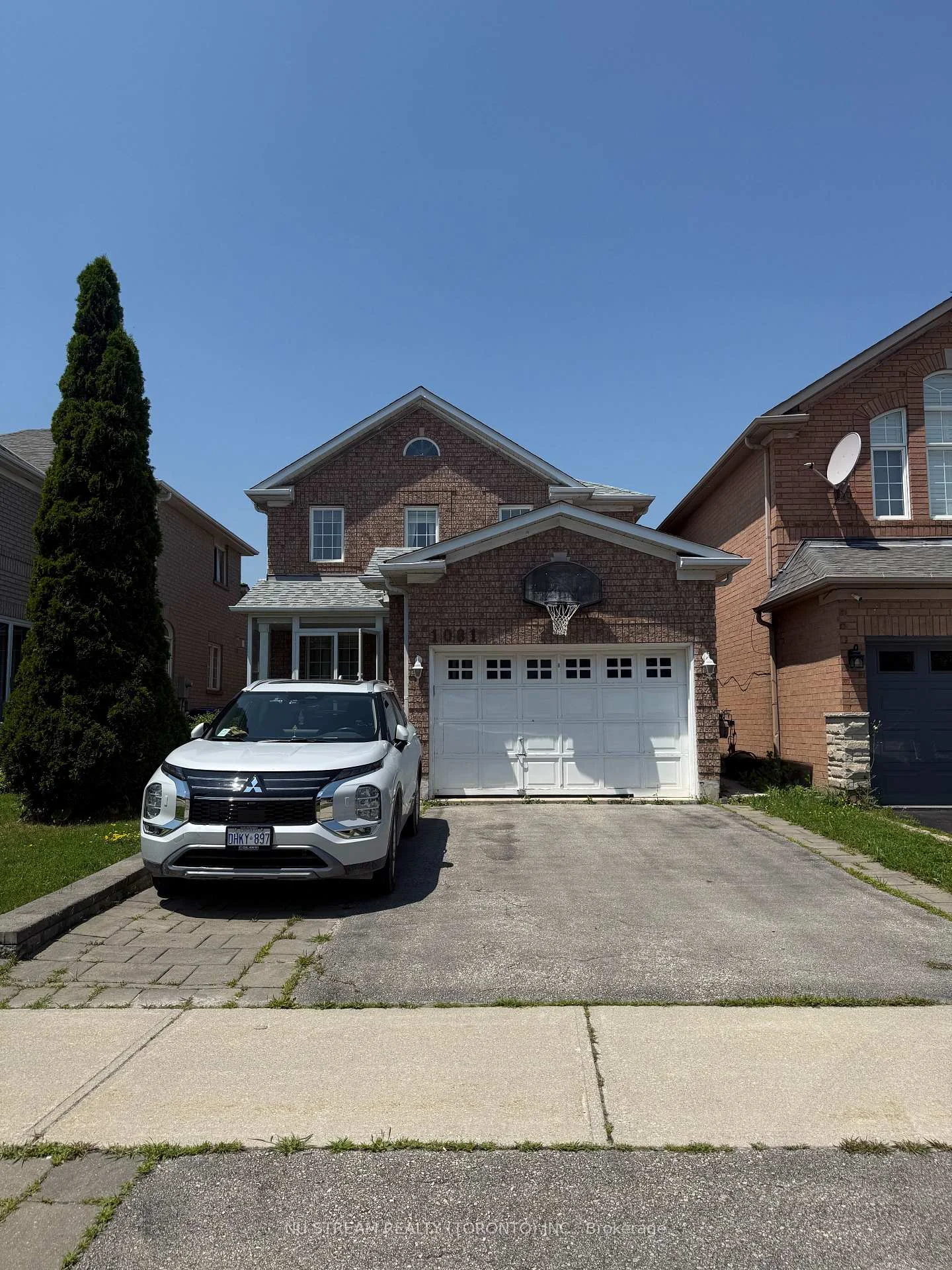 Photo 1 of 1081 Blueheron Boulevard, Mississauga, East Credit — HOMEH