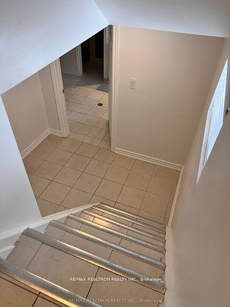 Photo 2 of 77 Highland Park Boulevard, Markham, Thornhill — HOMEH