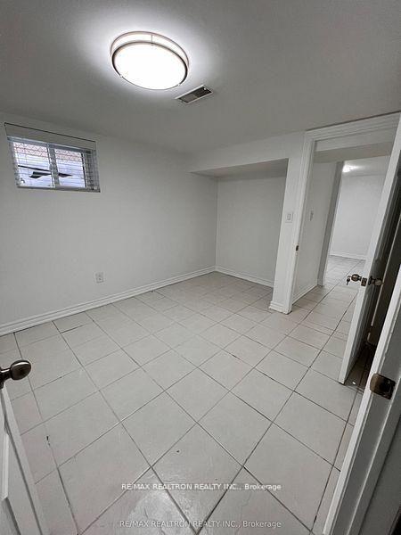 Photo 7 of 77 Highland Park Boulevard, Markham, Thornhill — HOMEH