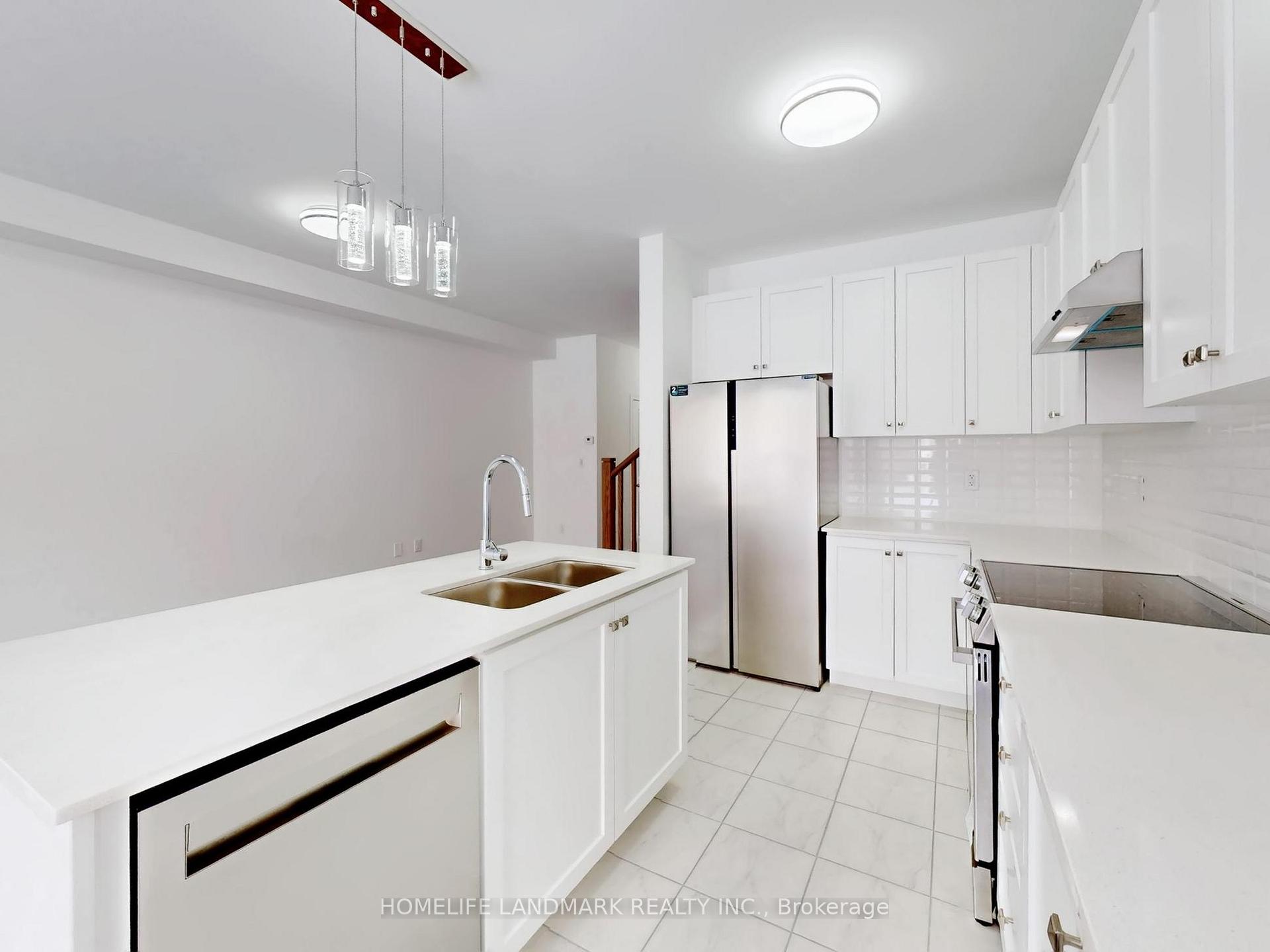 Photo 15 of 8 Bushwood Trail, Brampton, Northwest Brampton — HOMEH